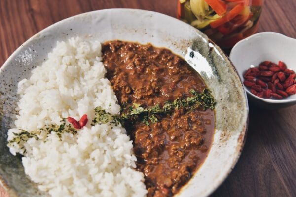 【冷凍】島豆腐と野菜出汁の薬膳キーマカレー